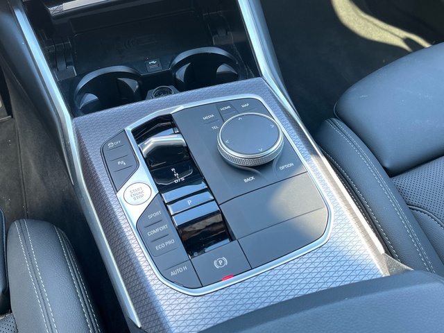 BMW Serie 3 320d Touring color Negro. Año 2025. 140KW(190CV). Diésel. En concesionario CARTAGENA PREMIUM S.L. de Murcia