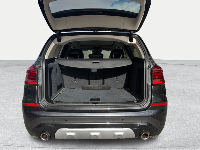 BMW X3 xDrive20i color Gris. Año 2021. 135KW(184CV). Gasolina. En concesionario Ilbira Motor | Granada de Granada