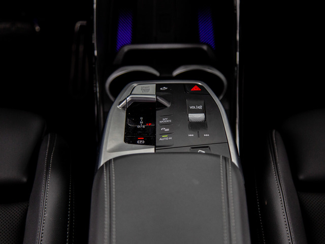 BMW X2 sDrive20d color Negro. Año 2025. 120KW(163CV). Diésel. En concesionario Móvil Begar Alicante de Alicante