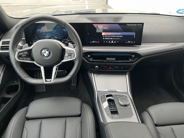 BMW Serie 3 320d Touring color Gris. Año 2025. 140KW(190CV). Diésel. En concesionario Novomóvil Oleiros de Coruña