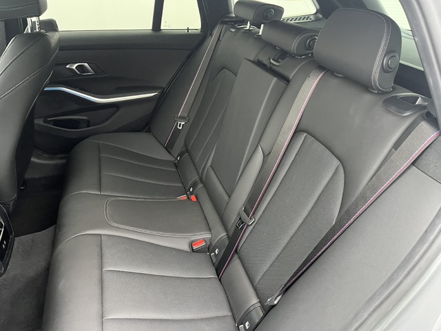 BMW Serie 3 320d Touring color Gris. Año 2025. 140KW(190CV). Diésel. En concesionario Novomóvil Oleiros de Coruña