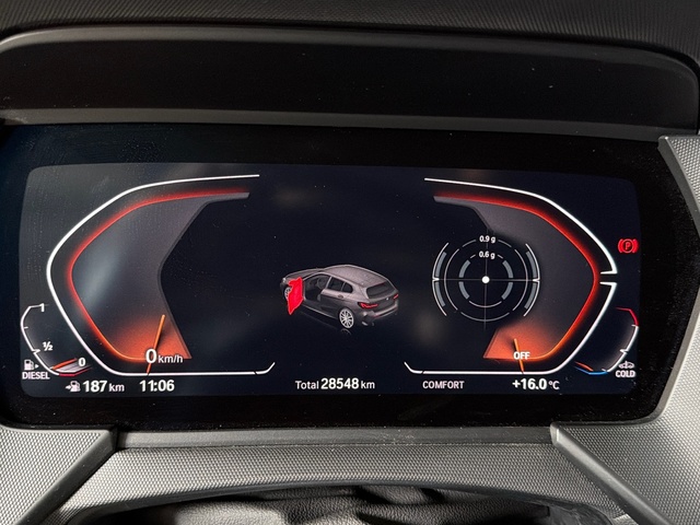 BMW Serie 1 118d color Negro. Año 2024. 110KW(150CV). Diésel. En concesionario Triocar Gijón (Bmw y Mini) de Asturias