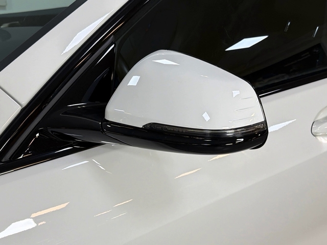 BMW Serie 1 118i color Blanco. Año 2024. 103KW(140CV). Gasolina. En concesionario Triocar Gijón (Bmw y Mini) de Asturias