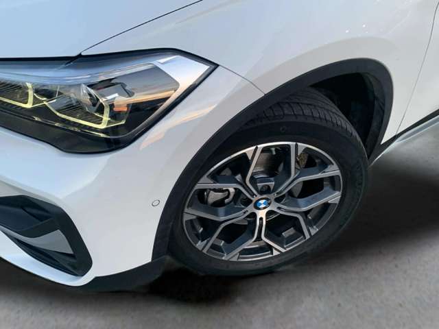 BMW X1 sDrive18d color Blanco. Año 2020. 110KW(150CV). Diésel. En concesionario Unicars Ponent de Lleida