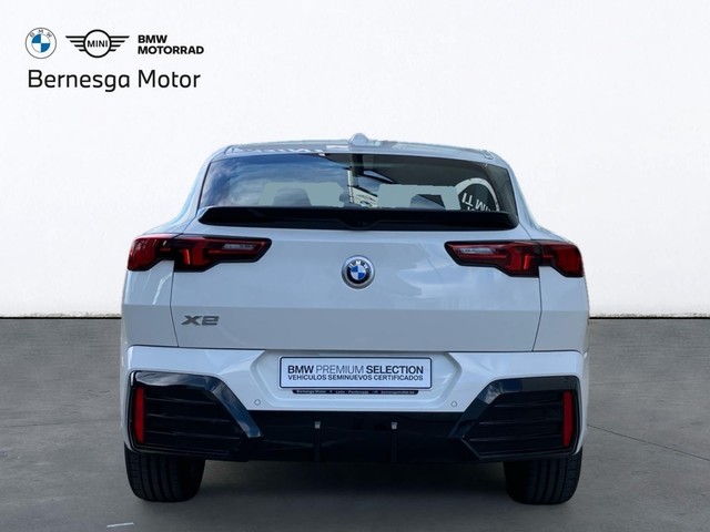 BMW X2 sDrive18d color Blanco. Año 2025. 110KW(150CV). Diésel. En concesionario Bernesga Motor León (Bmw y Mini) de León