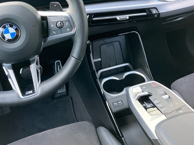 BMW X2 sDrive18d color Blanco. Año 2025. 110KW(150CV). Diésel. En concesionario Bernesga Motor León (Bmw y Mini) de León