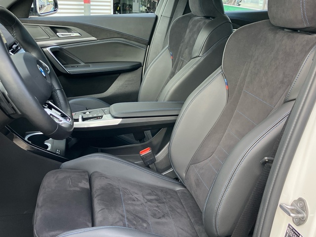 BMW X2 sDrive18d color Blanco. Año 2025. 110KW(150CV). Diésel. En concesionario Bernesga Motor León (Bmw y Mini) de León