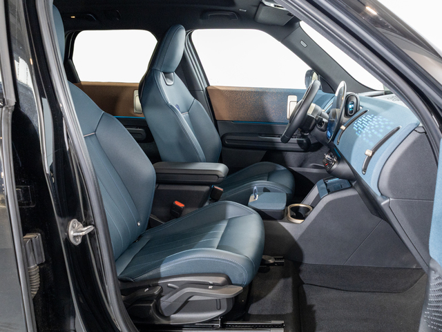 fotoG 11 del MINI MINI Countryman C 125 kW (170 CV) 170cv Gasolina del 2024 en Girona