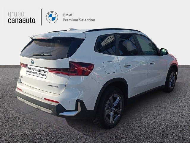 BMW X1 xDrive25e color Blanco. Año 2024. 180KW(245CV). Híbrido Electro/Gasolina. En concesionario TACO de Sta. C. Tenerife