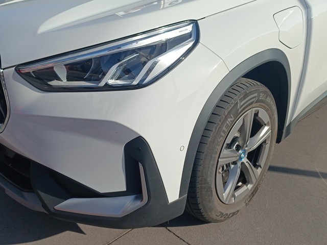 BMW X1 xDrive25e color Blanco. Año 2024. 180KW(245CV). Híbrido Electro/Gasolina. En concesionario TACO de Sta. C. Tenerife