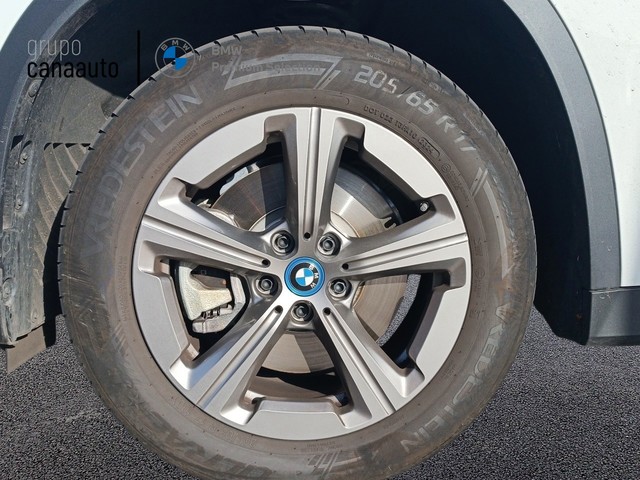 BMW X1 xDrive25e color Blanco. Año 2024. 180KW(245CV). Híbrido Electro/Gasolina. En concesionario TACO de Sta. C. Tenerife