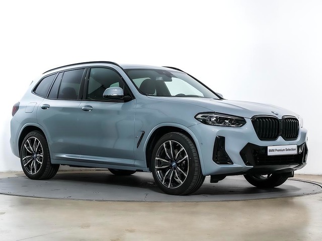 BMW X3 xDrive30e color Gris. Año 2023. 215KW(292CV). Híbrido Electro/Gasolina. En concesionario Oliva Motor Girona de Girona