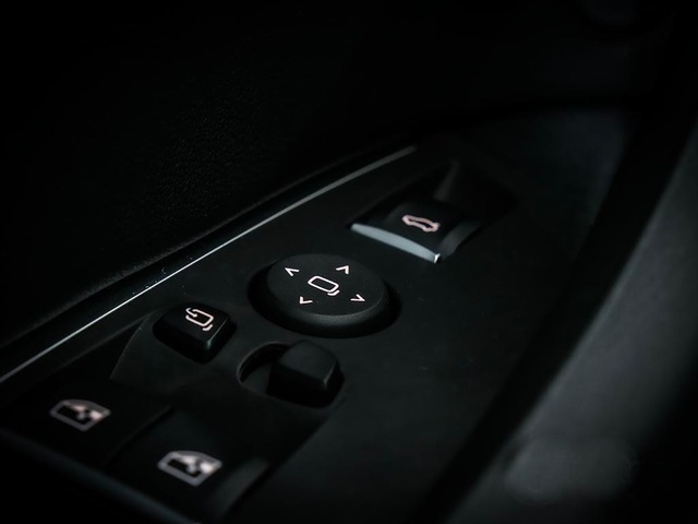 BMW X3 xDrive30e color Gris. Año 2023. 215KW(292CV). Híbrido Electro/Gasolina. En concesionario Oliva Motor Girona de Girona