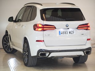 BMW X5 xDrive30d color Blanco. Año 2025. 219KW(298CV). Diésel. 