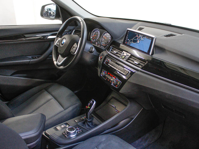 BMW X1 sDrive18i color Blanco. Año 2020. 103KW(140CV). Gasolina. En concesionario Barcelona Premium -- GRAN VIA de Barcelona