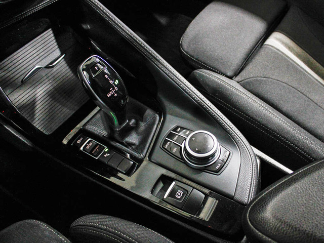 BMW X2 sDrive18d color Negro. Año 2019. 110KW(150CV). Diésel. En concesionario Barcelona Premium -- GRAN VIA de Barcelona