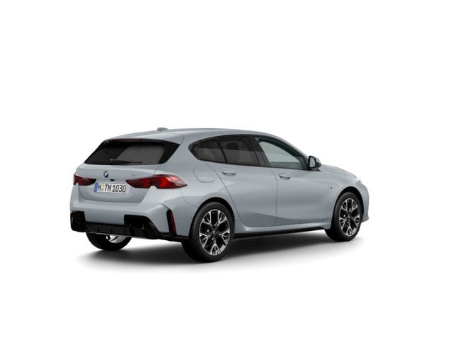 BMW Serie 1 120d color Gris. Año 2025. 120KW(163CV). Diésel. En concesionario ALBAMOCION CIUDAD REAL de Ciudad Real