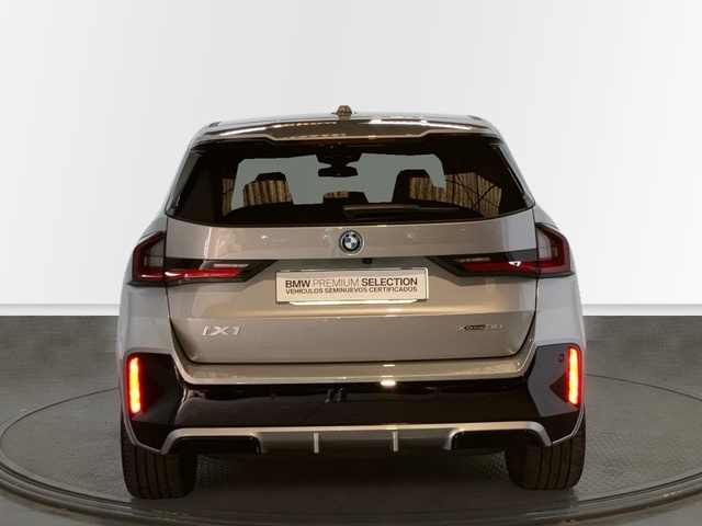 BMW iX1 xDrive30 color Gris Plata. Año 2025. 230KW(313CV). Eléctrico. En concesionario Proa Premium Palma de Illes Balears