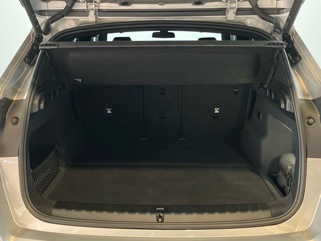 BMW iX1 xDrive30 color Gris Plata. Año 2025. 230KW(313CV). Eléctrico. En concesionario Proa Premium Palma de Illes Balears