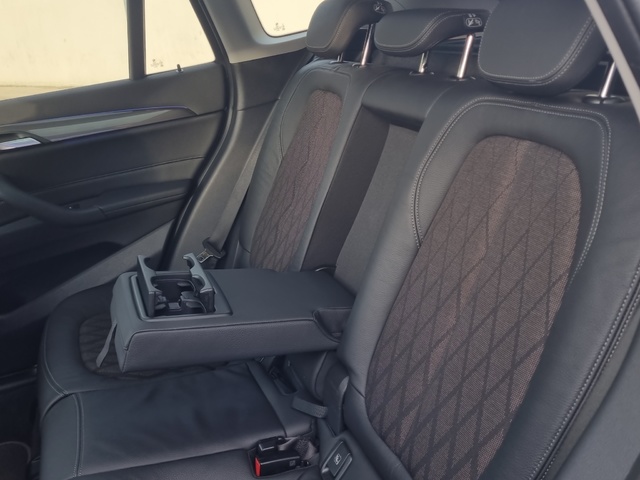 BMW X1 sDrive18d color Gris. Año 2022. 110KW(150CV). Diésel. En concesionario Benigar Alzira de Valencia