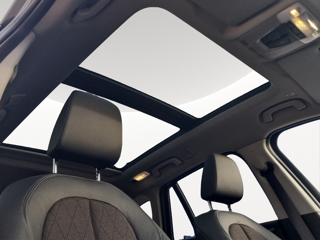 BMW X1 sDrive18d color Gris. Año 2022. 110KW(150CV). Diésel. En concesionario Benigar Alzira de Valencia