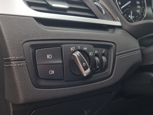 BMW X1 sDrive18d color Gris. Año 2022. 110KW(150CV). Diésel. En concesionario Benigar Alzira de Valencia