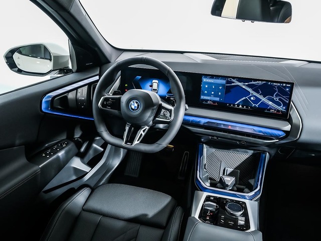 BMW X3 xDrive30e color Gris. Año 2025. 220KW(299CV). Híbrido Electro/Gasolina. En concesionario Oliva Motor Tarragona de Tarragona