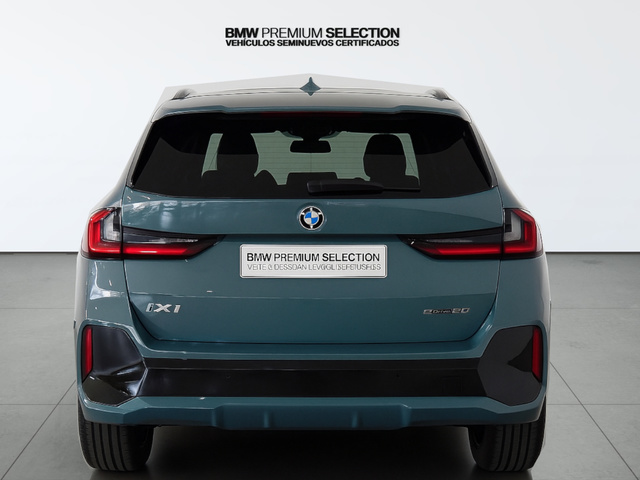 BMW iX1 eDrive20 color Verde. Año 2025. 150KW(204CV). Eléctrico. En concesionario Automotor Premium Velázquez - Málaga de Málaga