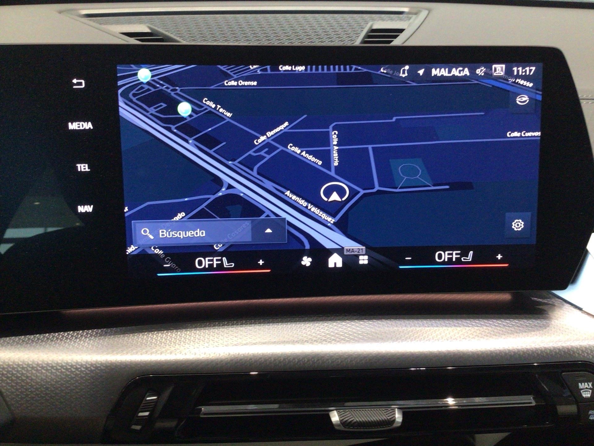 BMW iX2 eDrive20 color Gris. Año 2025. 150KW(204CV). Eléctrico. En concesionario Automotor Premium Velázquez - Málaga de Málaga