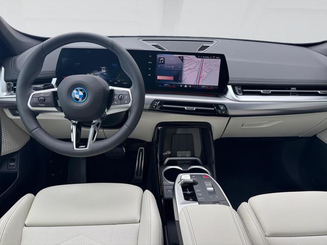 fotoG 6 del BMW iX1 eDrive20 150 kW (204 CV) 204cv Eléctrico del 2025 en Málaga