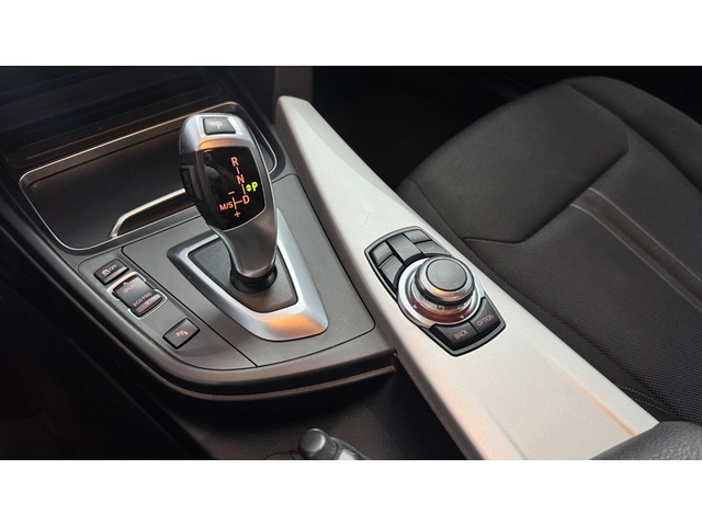 BMW Serie 3 318d Touring 110 kW (150 CV)