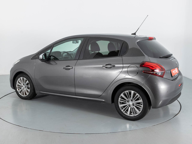 Peugeot 208 PureTech 82