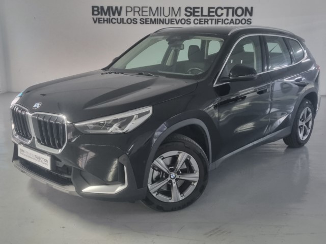 BMW X1 sDrive18d color Negro. Año 2023. 110KW(150CV). Diésel. En concesionario Lurauto - Gipuzkoa de Guipuzcoa
