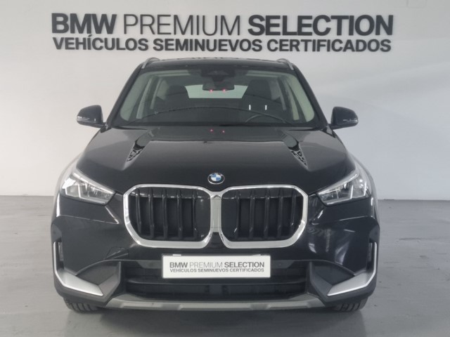 BMW X1 sDrive18d color Negro. Año 2023. 110KW(150CV). Diésel. En concesionario Lurauto - Gipuzkoa de Guipuzcoa