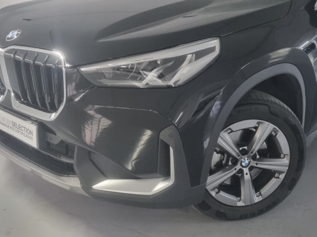 BMW X1 sDrive18d color Negro. Año 2023. 110KW(150CV). Diésel. En concesionario Lurauto - Gipuzkoa de Guipuzcoa