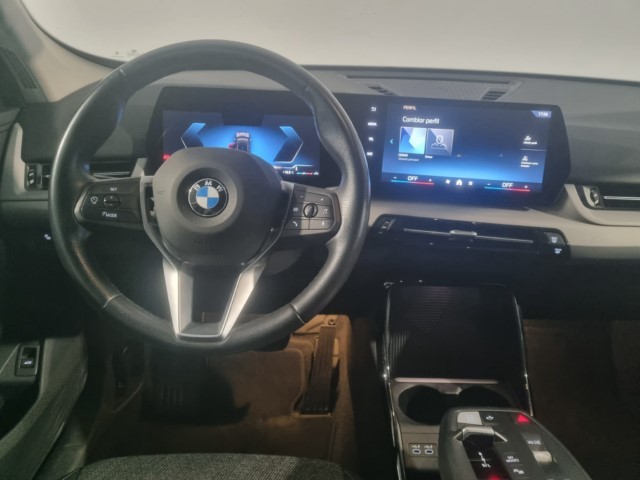 BMW X1 sDrive18d color Negro. Año 2023. 110KW(150CV). Diésel. En concesionario Lurauto - Gipuzkoa de Guipuzcoa