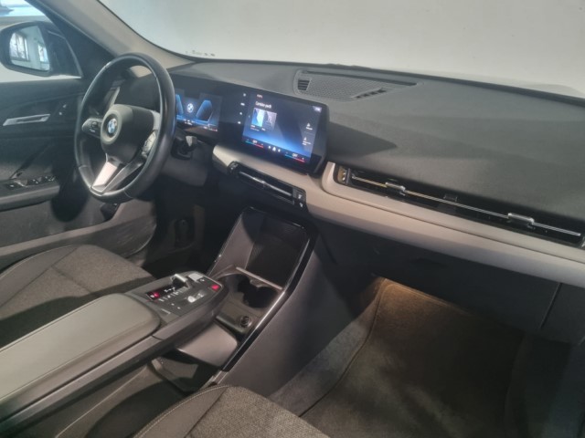 BMW X1 sDrive18d color Negro. Año 2023. 110KW(150CV). Diésel. En concesionario Lurauto - Gipuzkoa de Guipuzcoa