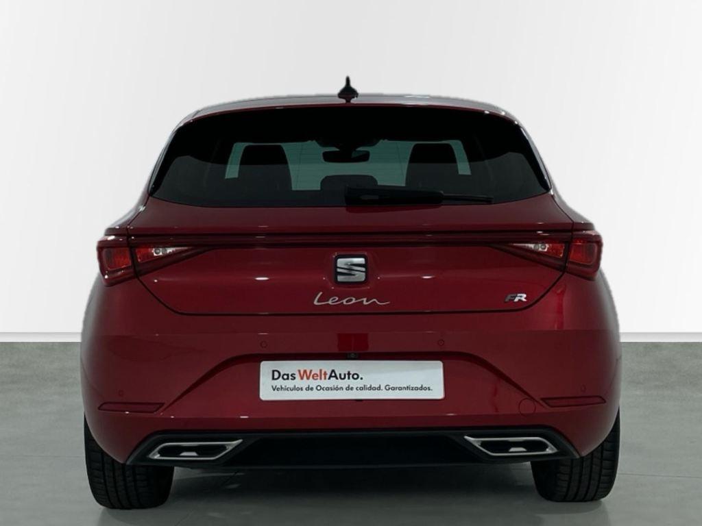 SEAT León 1.5 eTSI en Barcelona