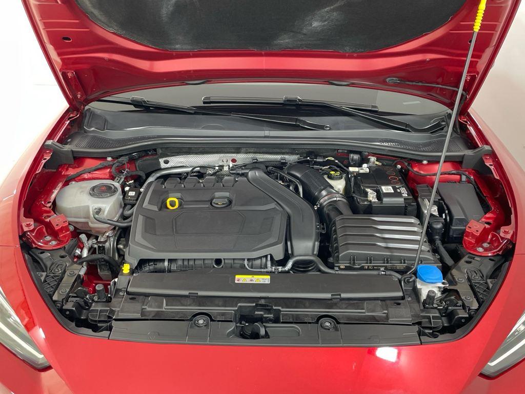 SEAT León 1.5 eTSI en Barcelona