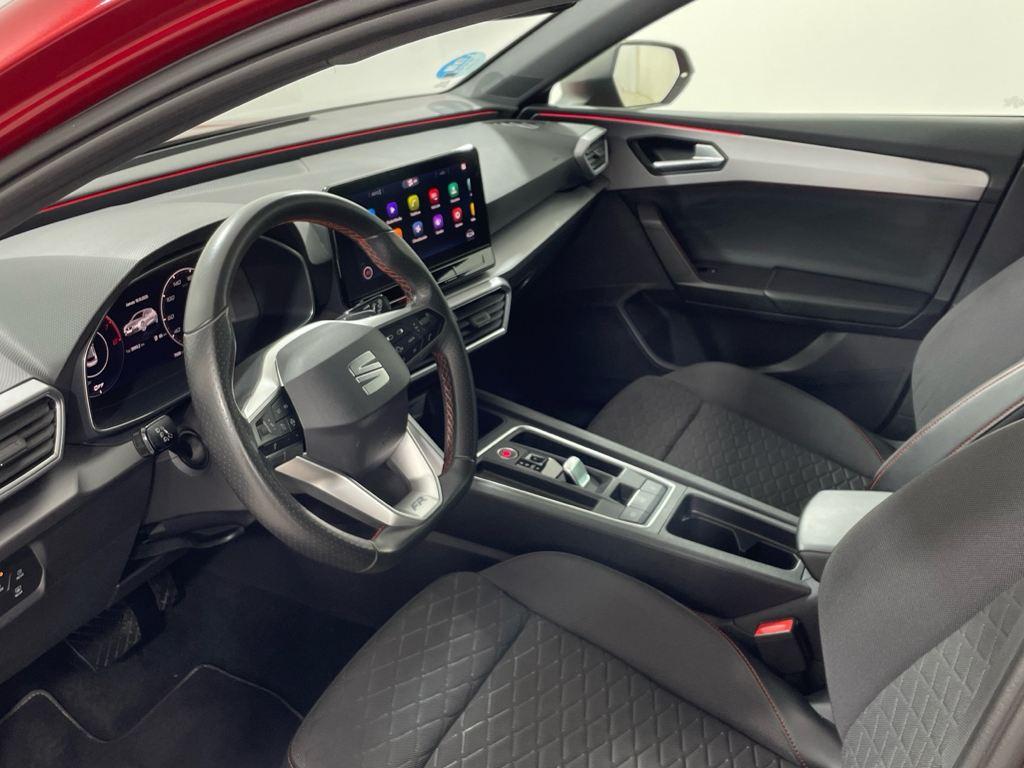 SEAT León 1.5 eTSI en Barcelona