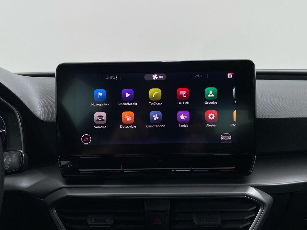 SEAT León 1.5 eTSI en Barcelona