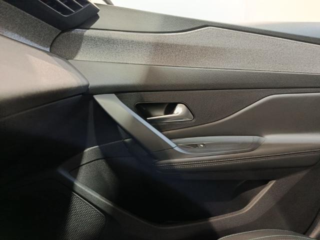 Peugeot 308 Allure Pack BlueHDi 130 S&S EAT8 96 kW (130 CV)