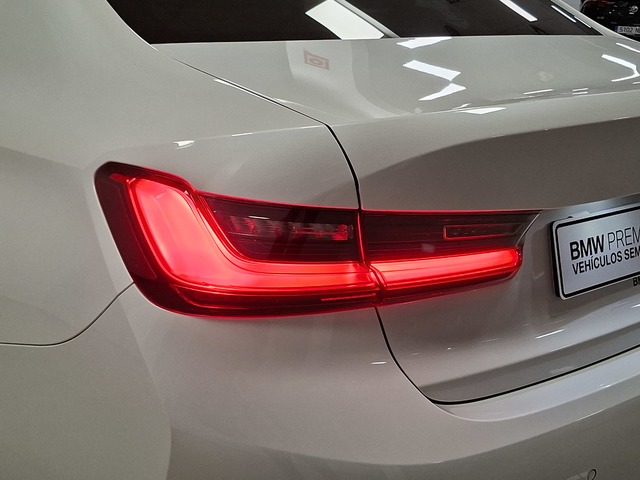 BMW Serie 3 318d color Blanco. Año 2020. 110KW(150CV). Diésel. En concesionario Automoviles Bertolin, S.L. de Valencia