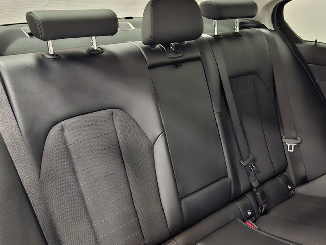 BMW Serie 3 318d color Blanco. Año 2020. 110KW(150CV). Diésel. En concesionario Automoviles Bertolin, S.L. de Valencia