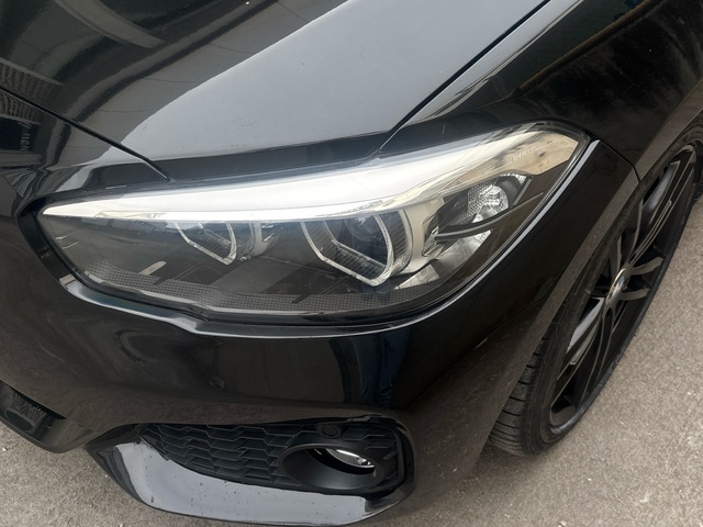 BMW Serie 1 118d color Negro. Año 2018. 110KW(150CV). Diésel. En concesionario Pruna Motor de Barcelona
