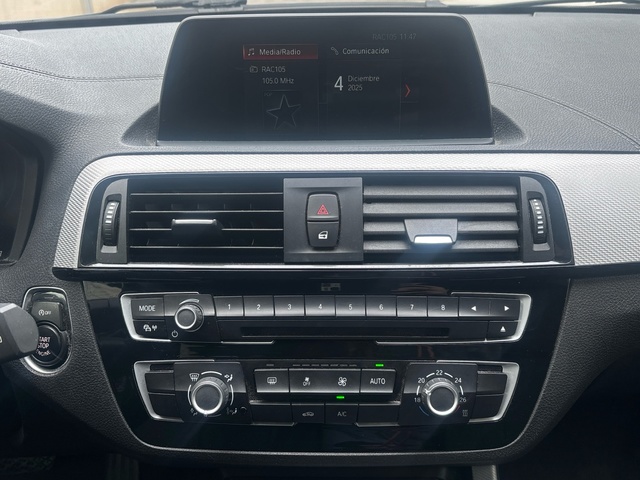 BMW Serie 1 118d color Negro. Año 2018. 110KW(150CV). Diésel. En concesionario Pruna Motor de Barcelona