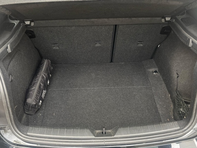 BMW Serie 1 118d color Negro. Año 2018. 110KW(150CV). Diésel. En concesionario Pruna Motor de Barcelona