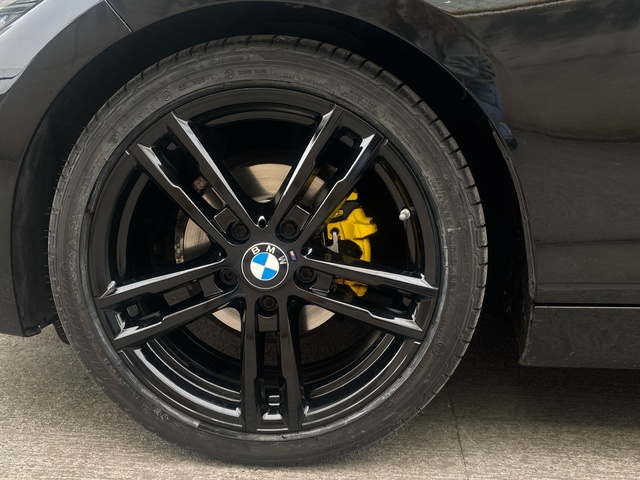 BMW Serie 1 118d color Negro. Año 2018. 110KW(150CV). Diésel. En concesionario Pruna Motor de Barcelona