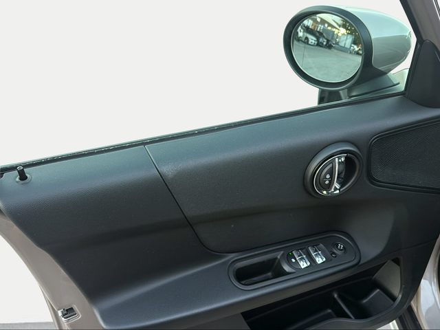 fotoG 11 del MINI MINI Countryman Cooper 100 kW (136 CV) 136cv Gasolina del 2021 en Granada