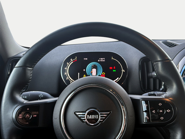 fotoG 19 del MINI MINI Countryman Cooper 100 kW (136 CV) 136cv Gasolina del 2021 en Granada